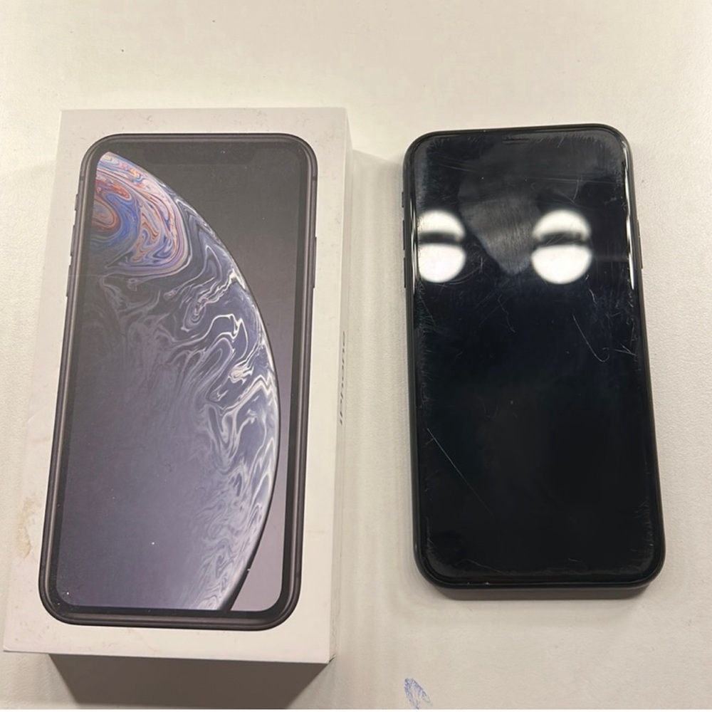 iPhone XR black